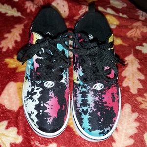 Nwt heelys sz 4 girls shoes